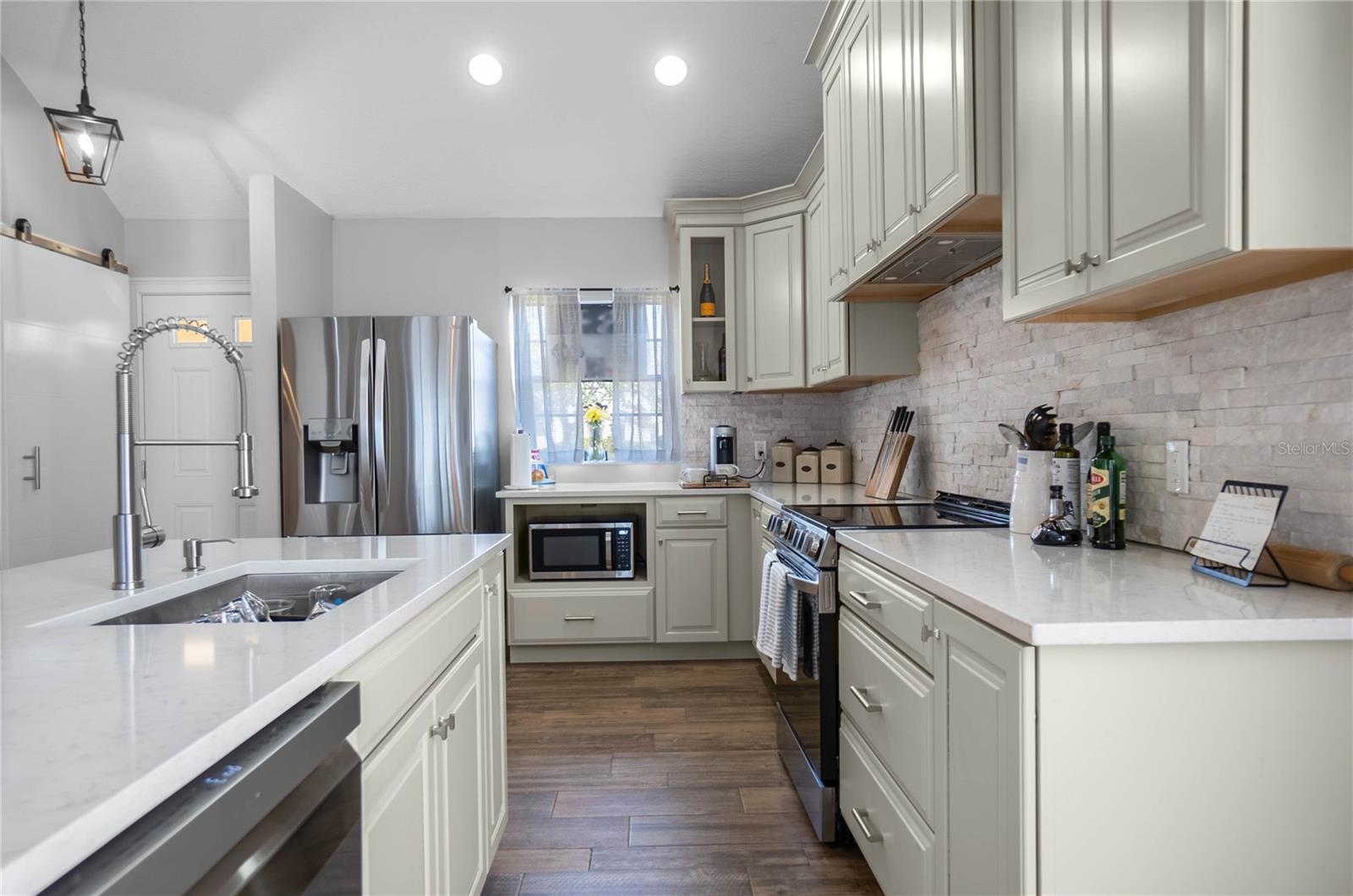 CRYSTAL ISLE UNREC - Residential