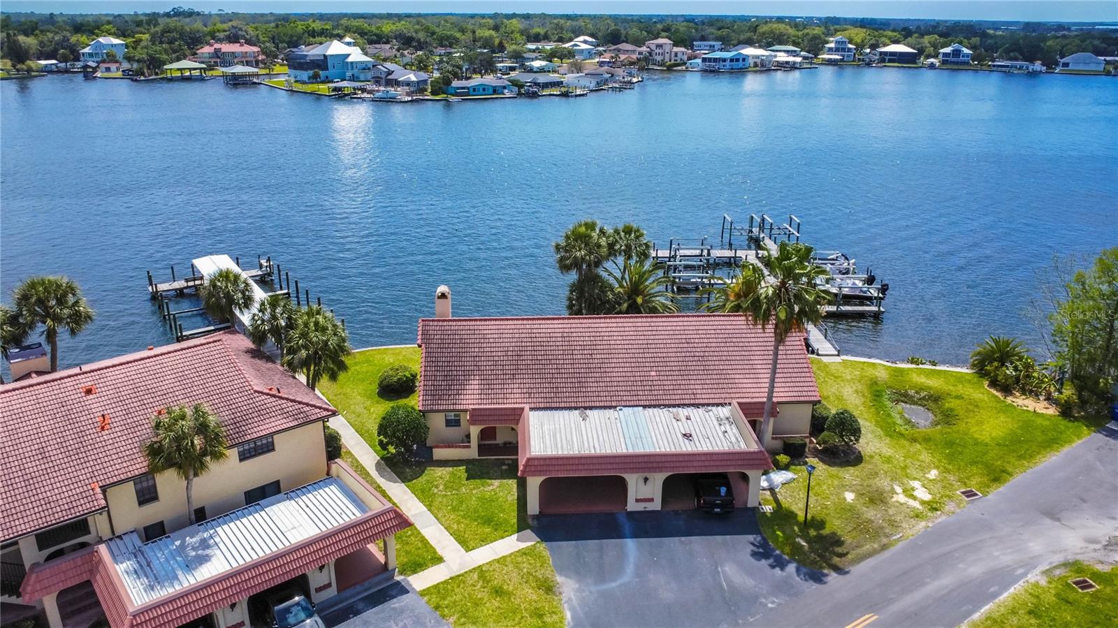 CRYSTAL ISLE UNREC - Residential