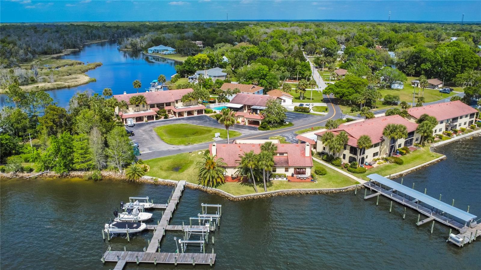 CRYSTAL ISLE UNREC - Residential