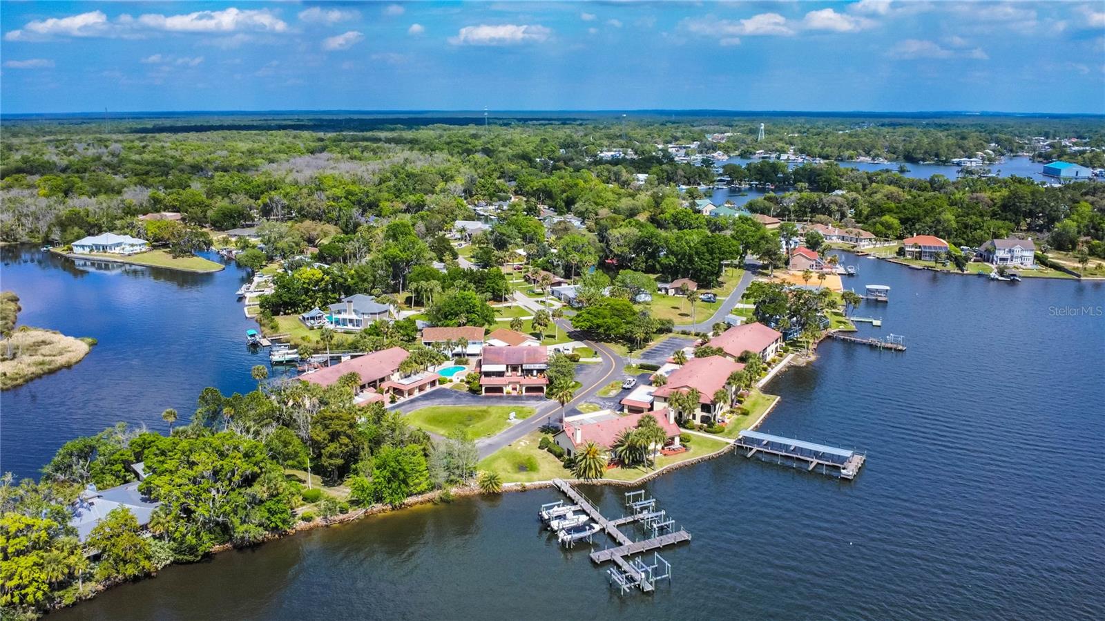 CRYSTAL ISLE UNREC - Residential