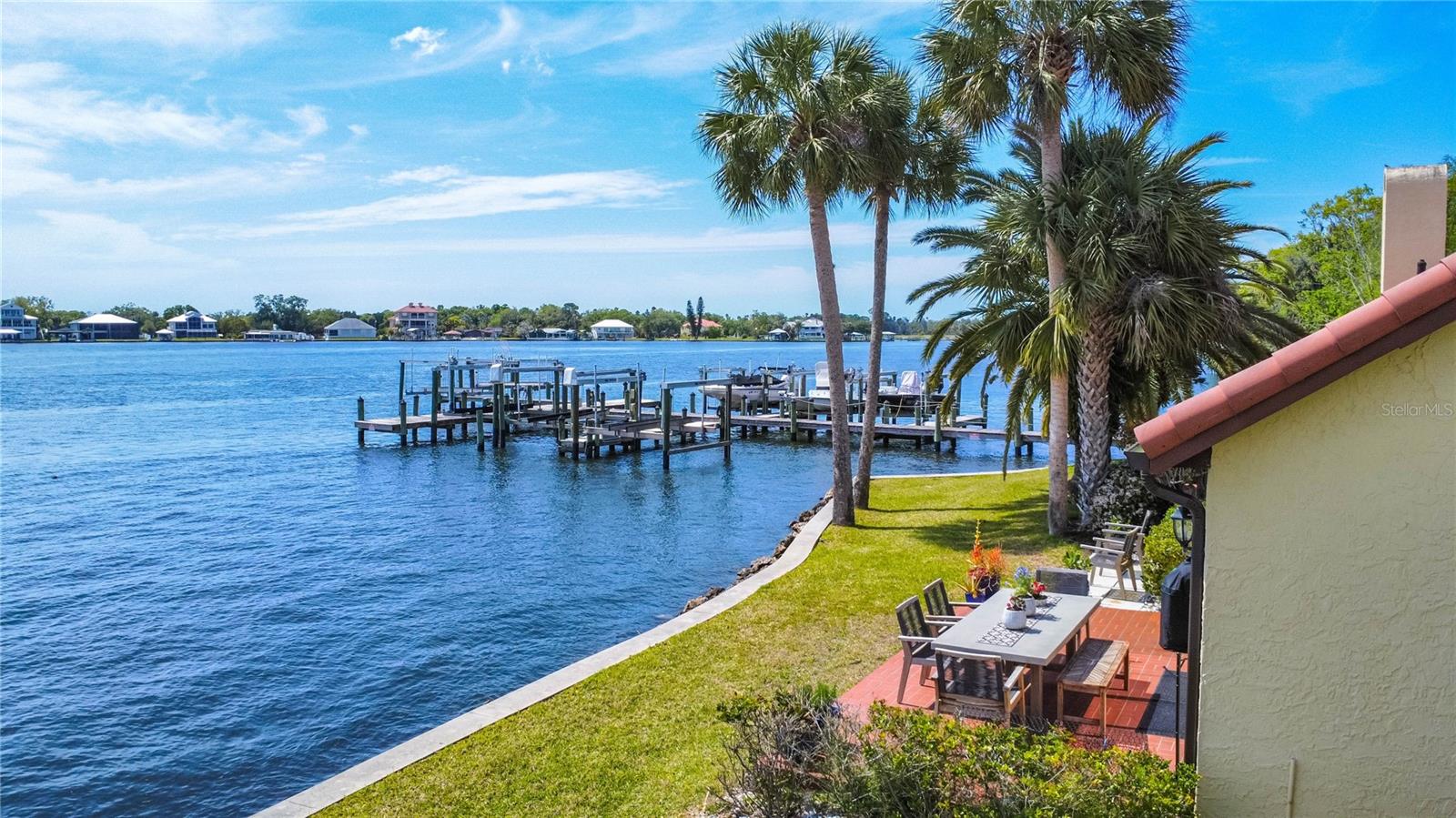 CRYSTAL ISLE UNREC - Residential