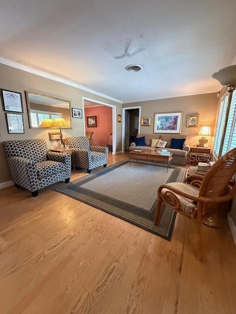 1700 COUNTRY CLUB ROAD N