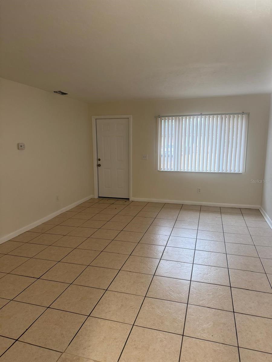 PINERIDGE II - Residential Lease