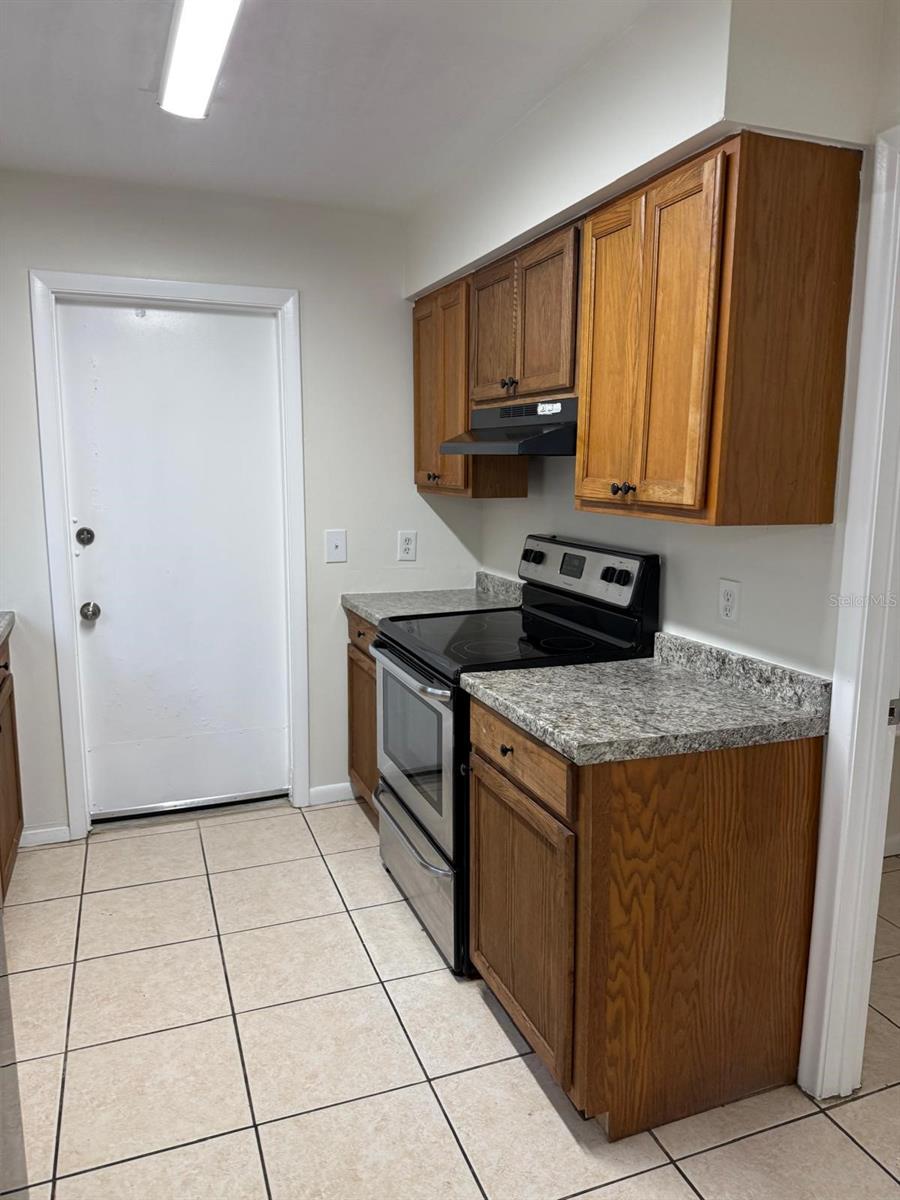 PINERIDGE II - Residential Lease