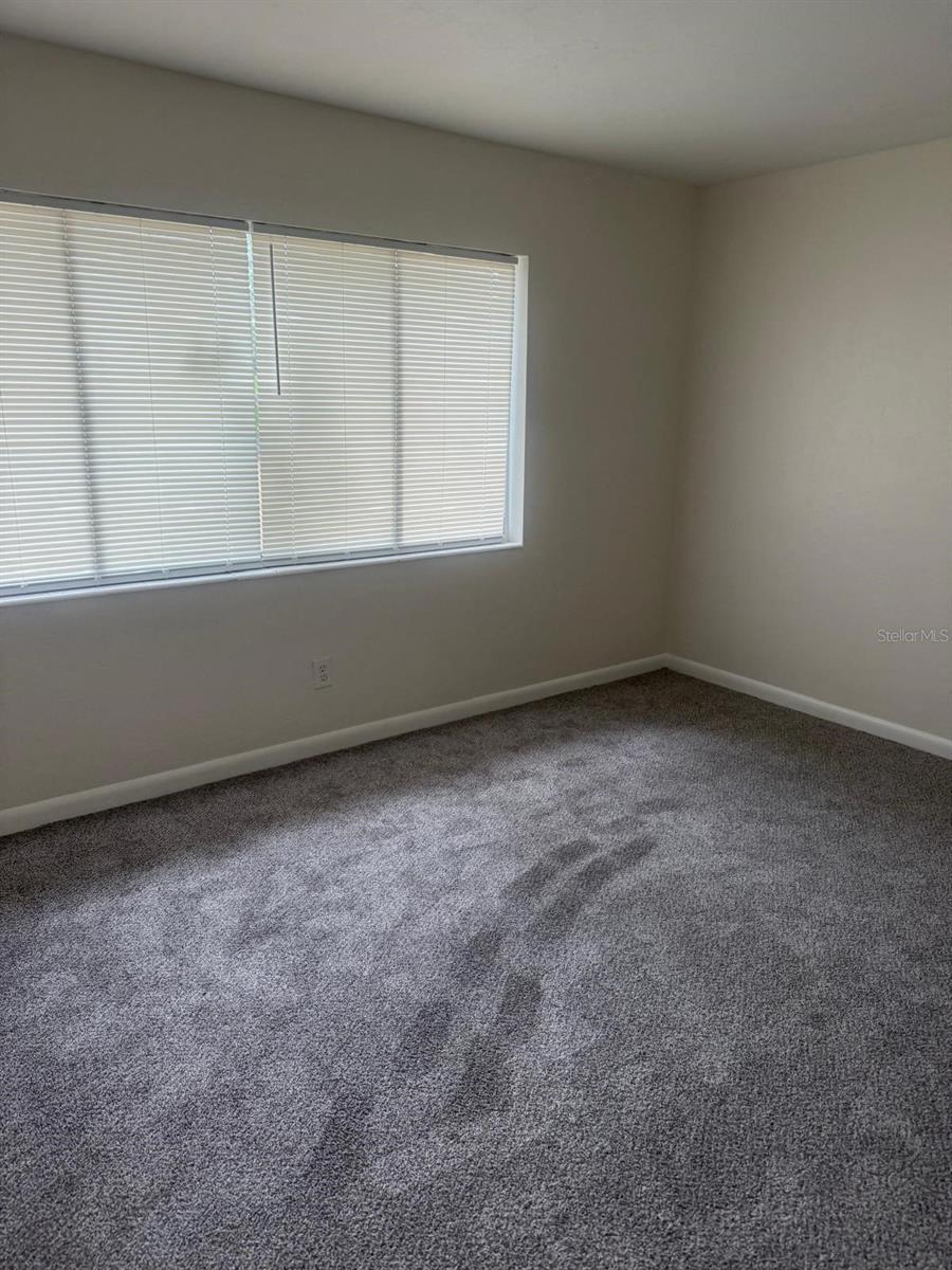 PINERIDGE II - Residential Lease