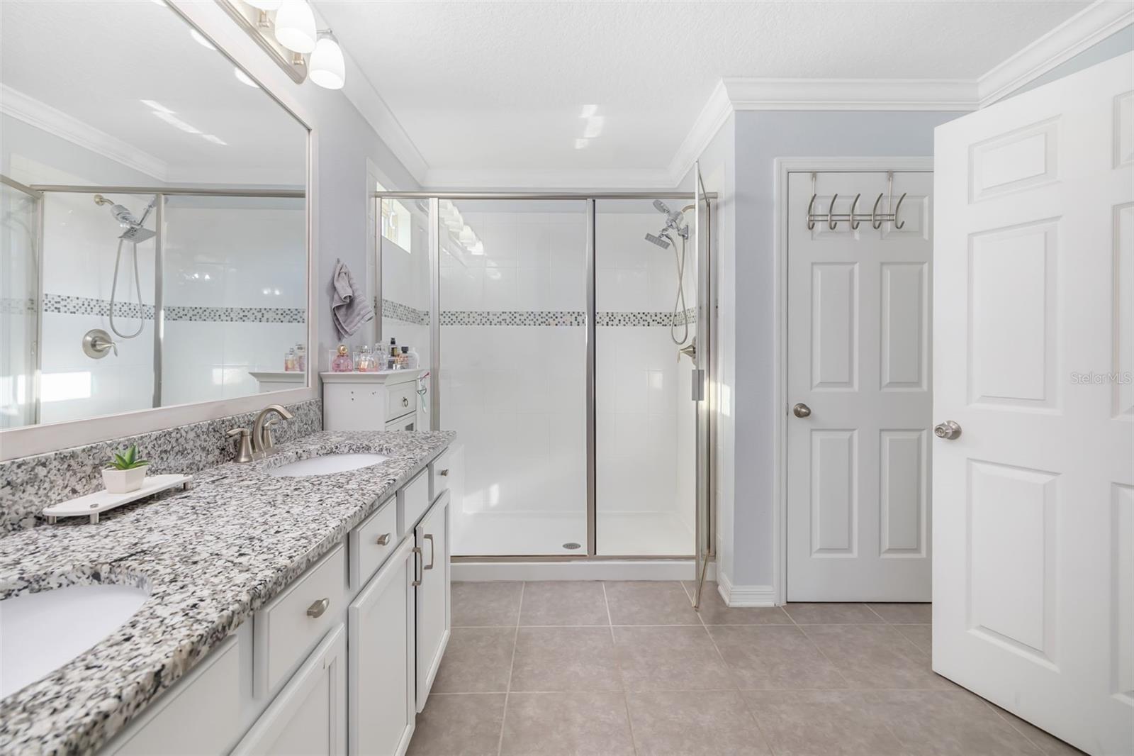 RAVEN CREST - Residential