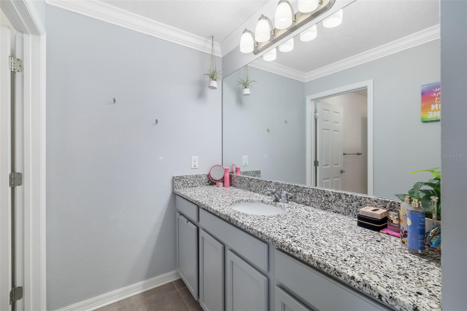 RAVEN CREST - Residential