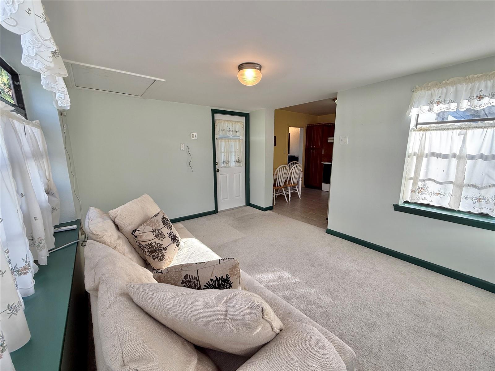 SUNSHINE GARDENS - Residential