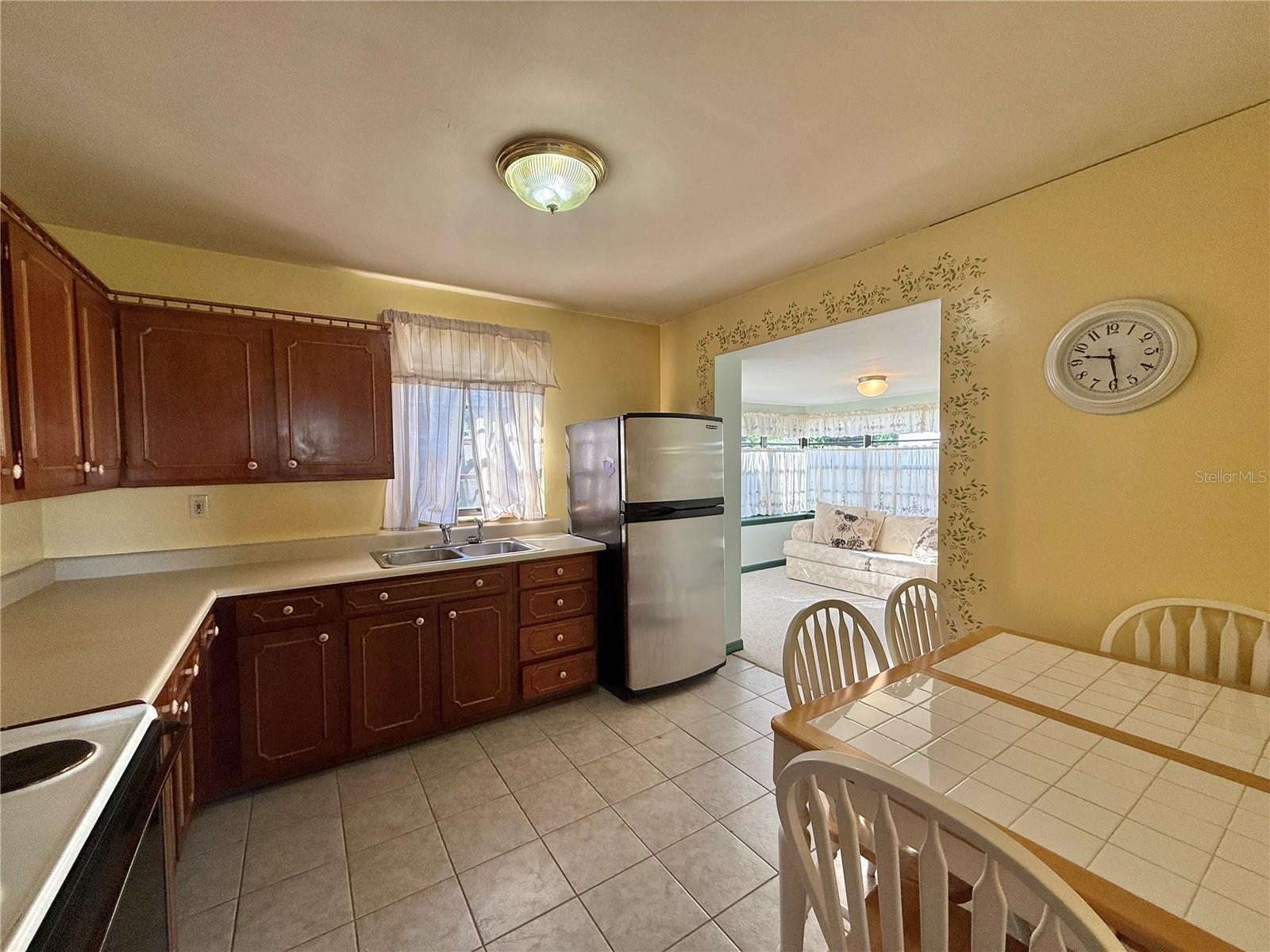SUNSHINE GARDENS - Residential