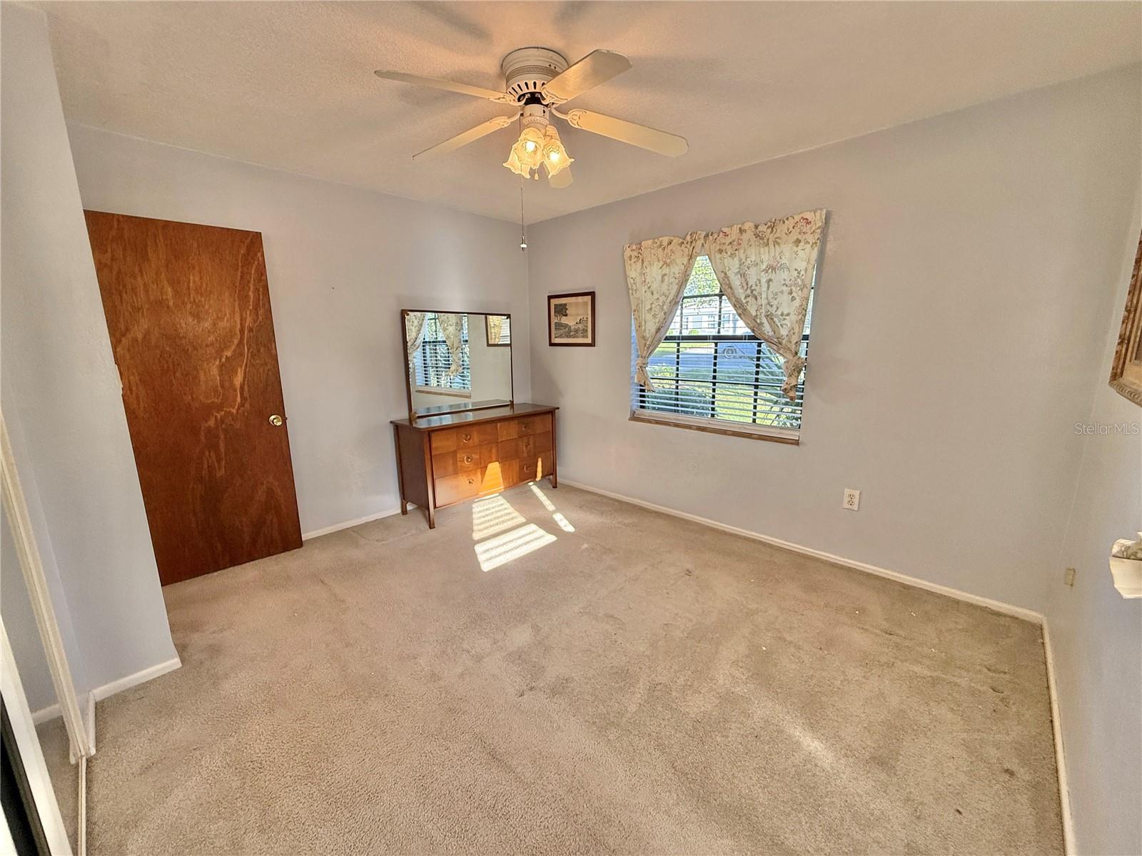 SUNSHINE GARDENS - Residential