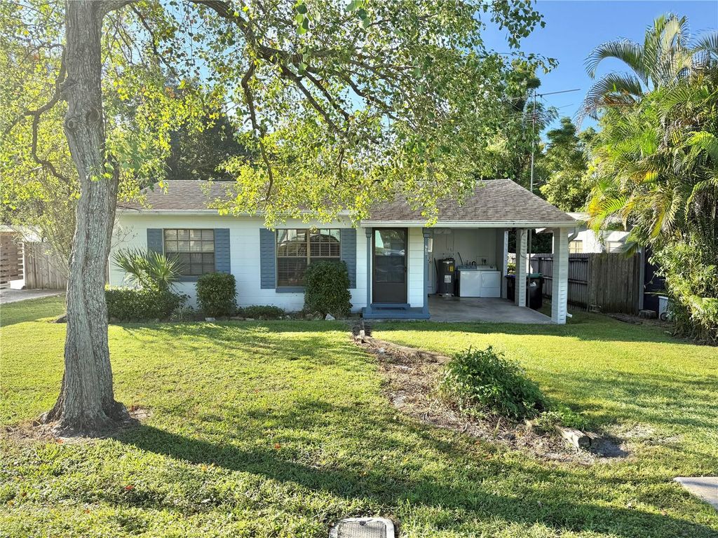 Photo of 730 Alton Avenue, Orlando, FL 32804 (MLS # O6354045)