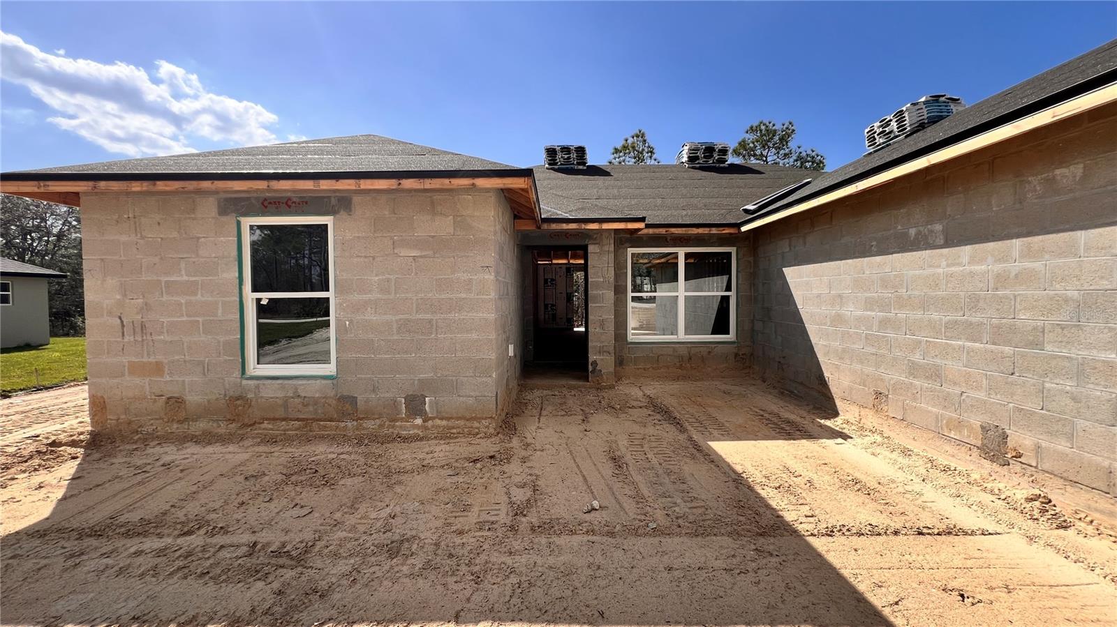 ROYAL HIGHLANDS - Residential