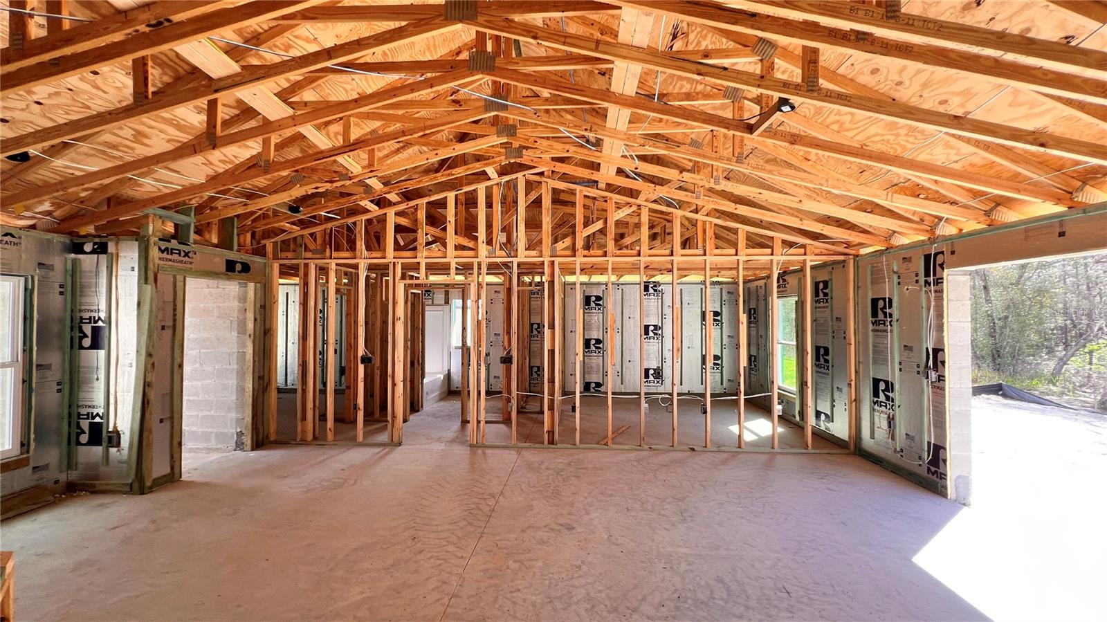 ROYAL HIGHLANDS - Residential