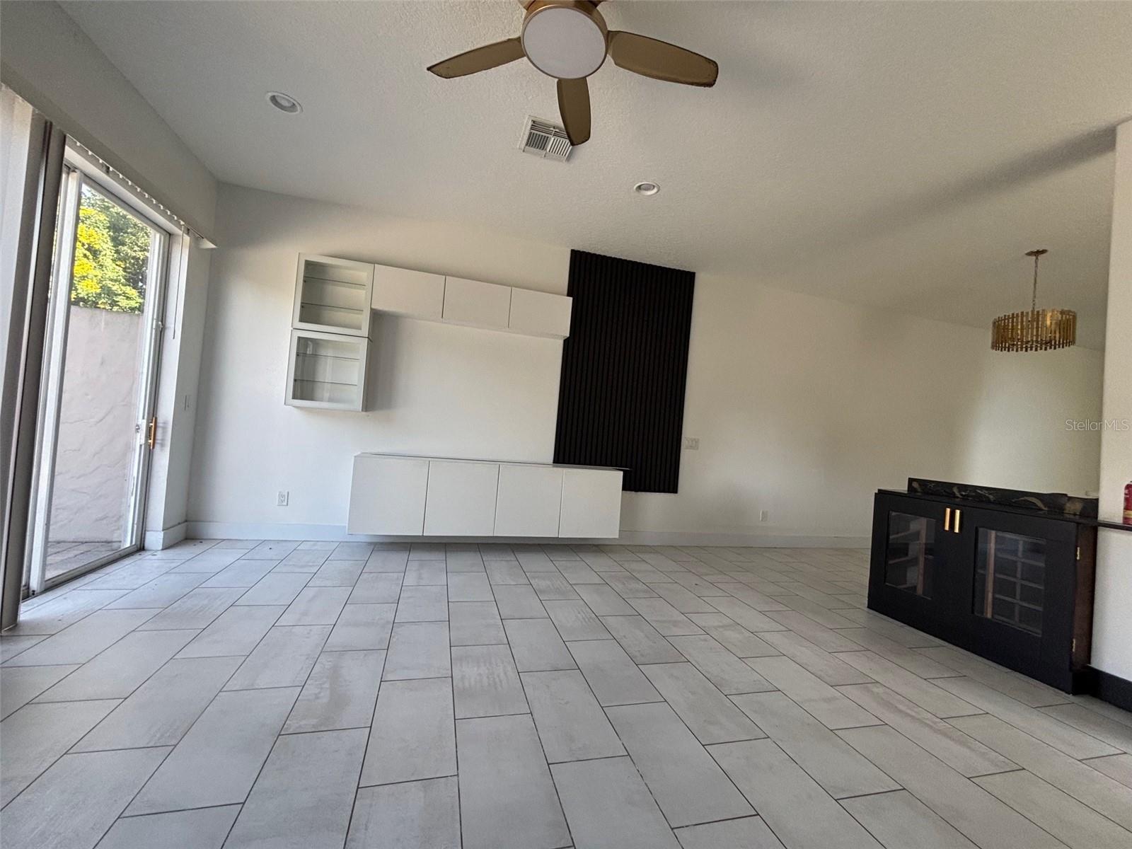 CENTRAL PLACE CONDO - Residential Lease