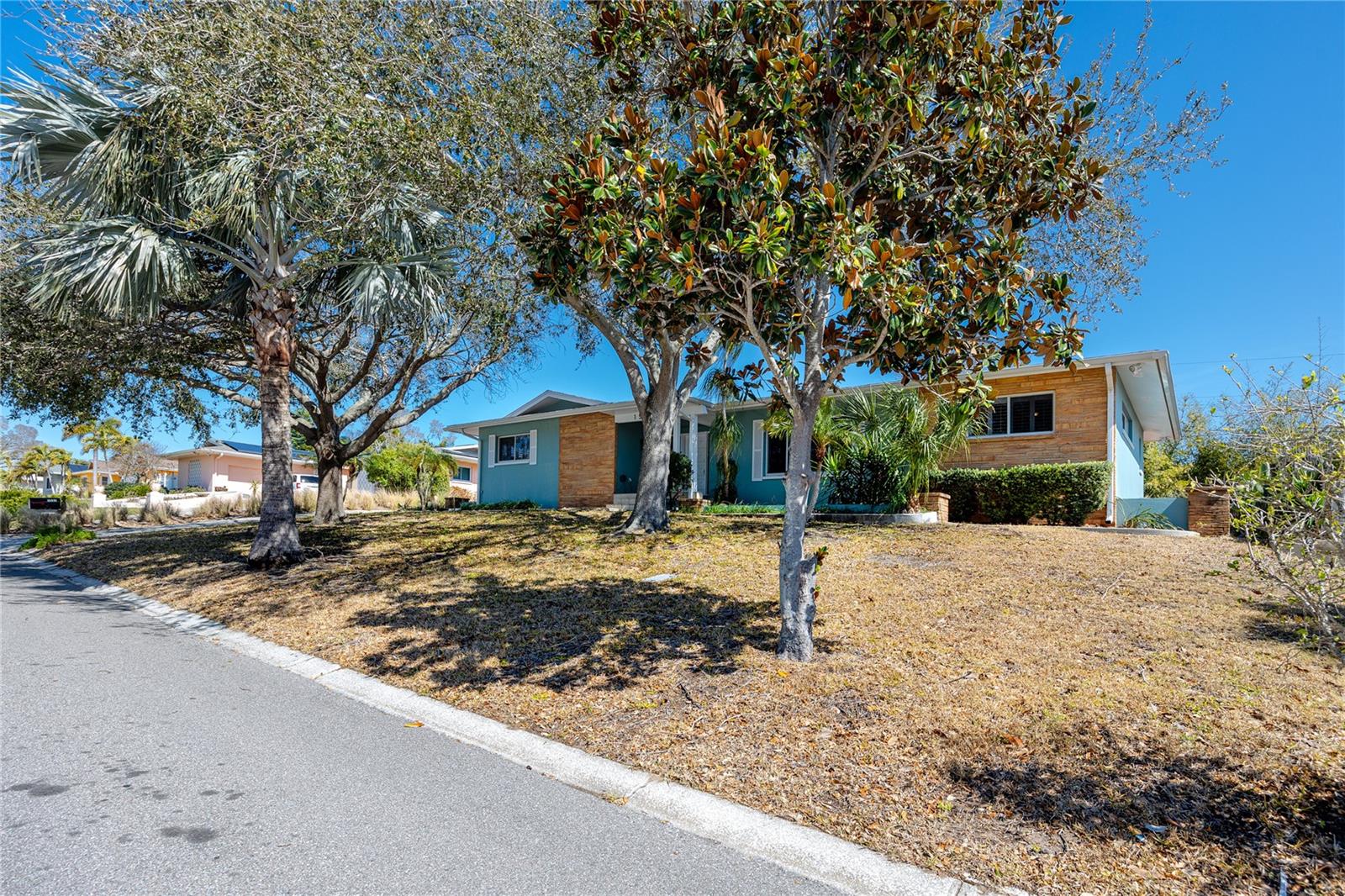 HARBOR HILLS - Residential