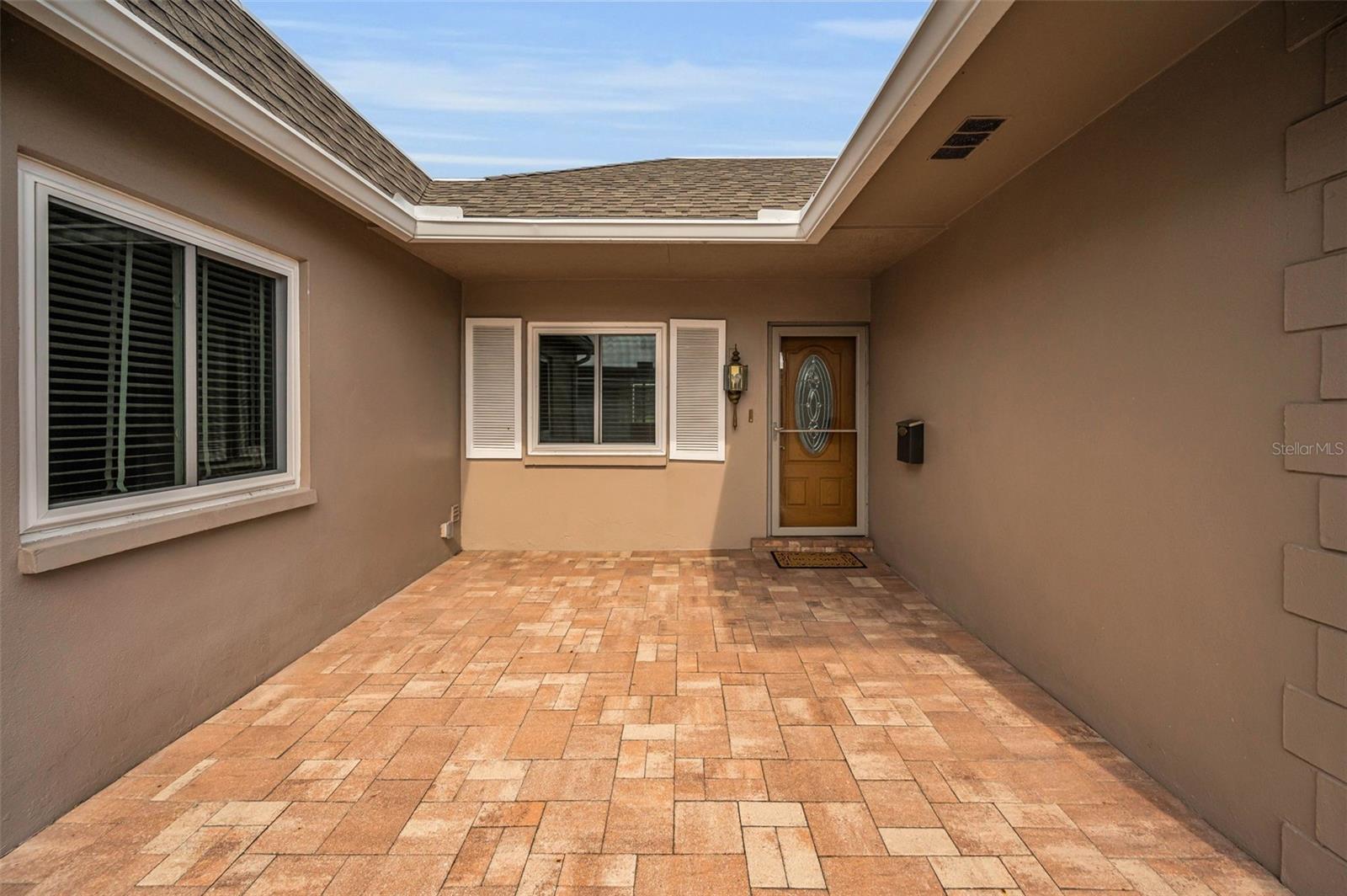 6561 GOLDEN HORSESHOE DRIVE