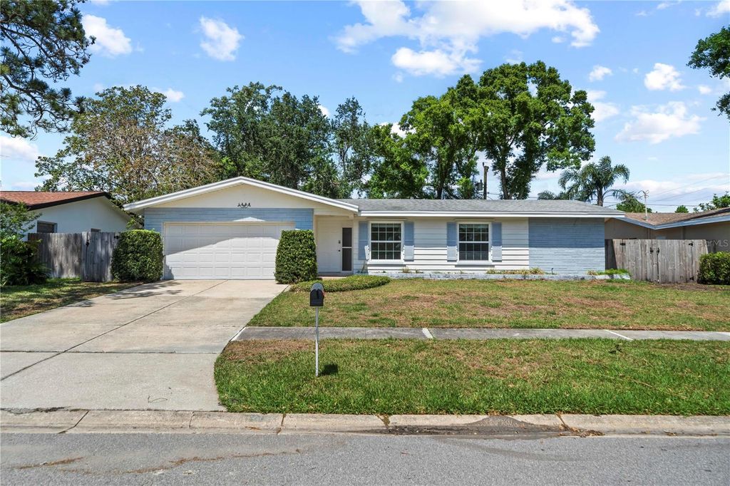 Photo of 1306 Moreland Drive, Clearwater, FL 33764 (MLS # O6400471)