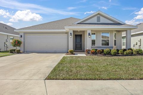 A home in WINTER HAVEN