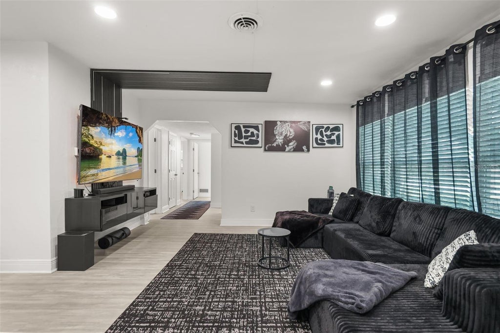 Photo of 2909 Hargill Drive, Orlando, FL 32806 (MLS # O6441519)