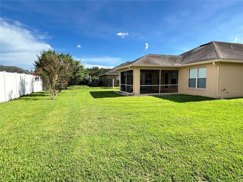 A home in LAKELAND