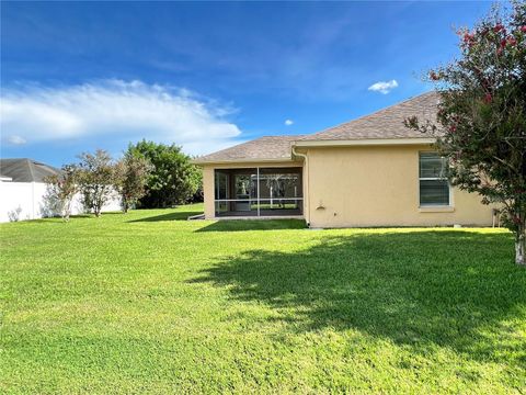 A home in LAKELAND