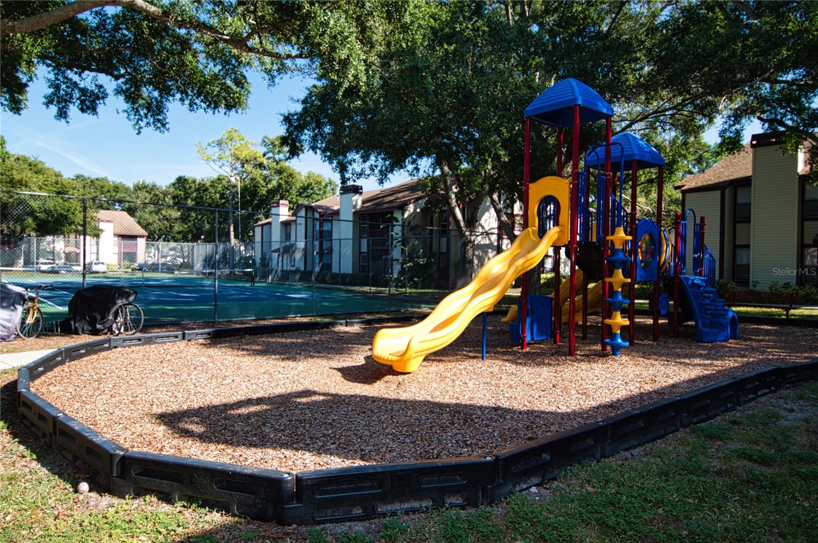 HARBOURTOWNE AT COUNTRY - Residential Lease