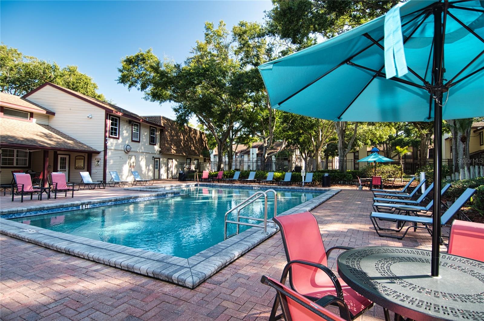 HARBOURTOWNE AT COUNTRY - Residential Lease