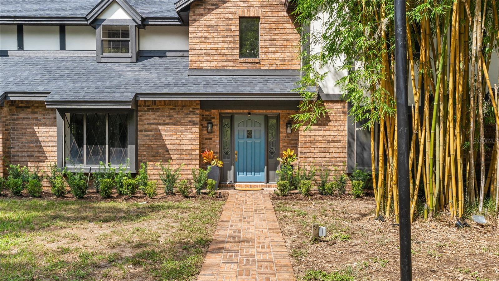 706 S TIMBERLANE DRIVE