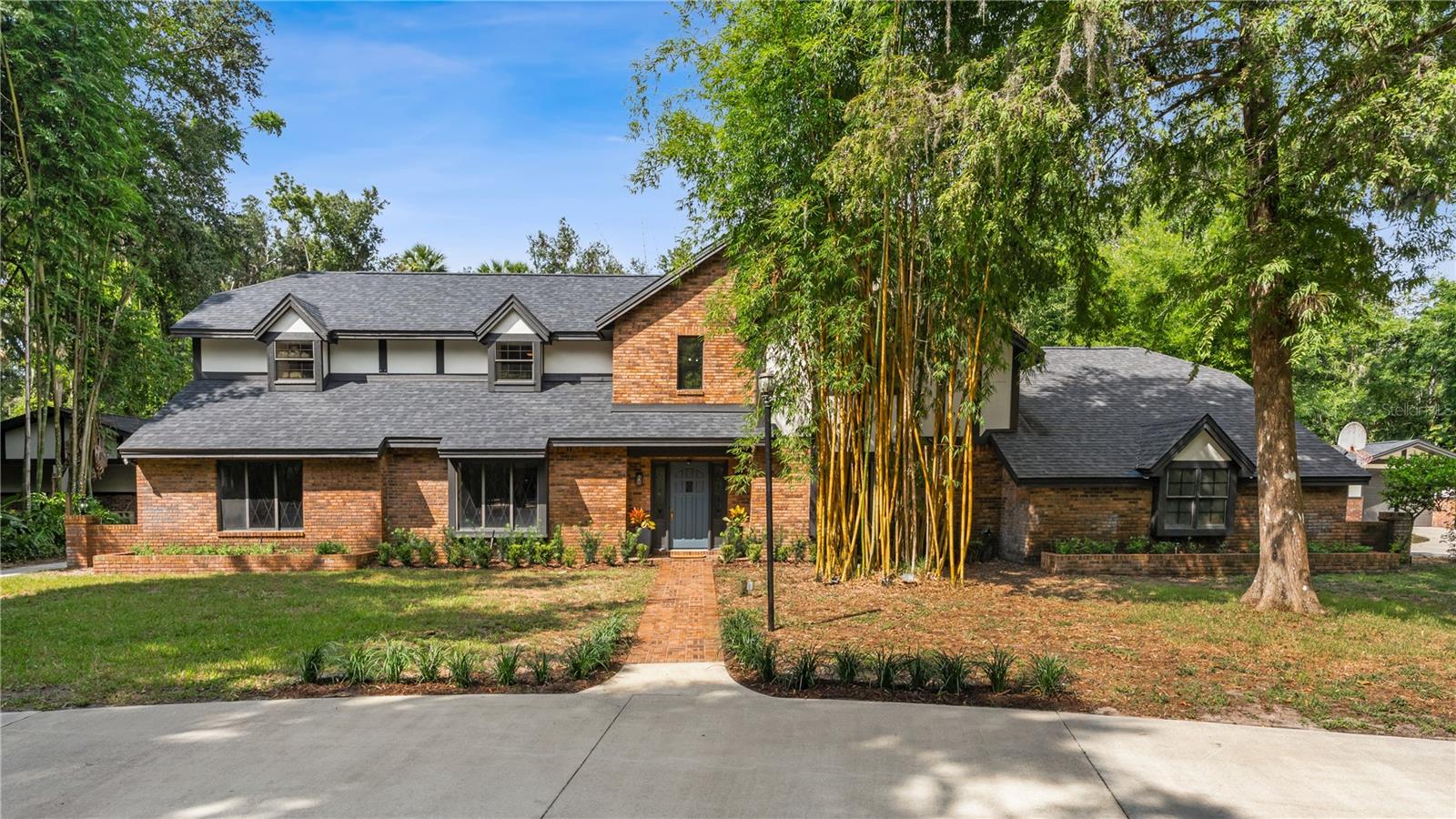 706 S TIMBERLANE DRIVE