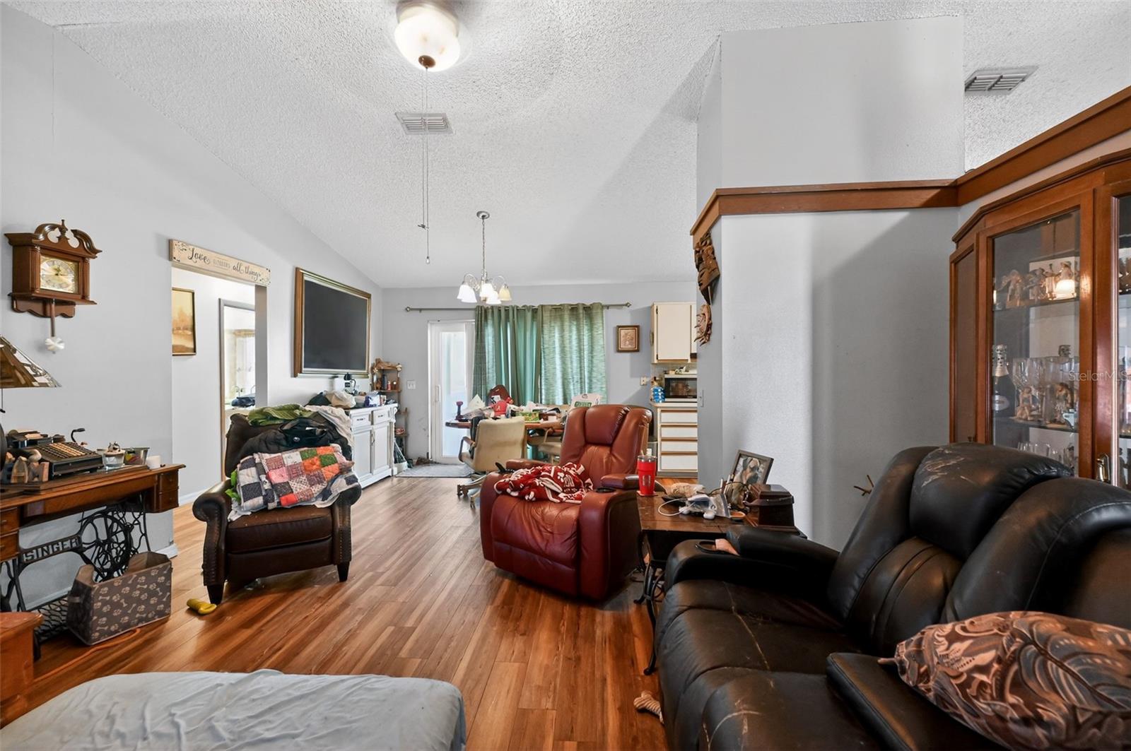 SPRING HILL - Residential