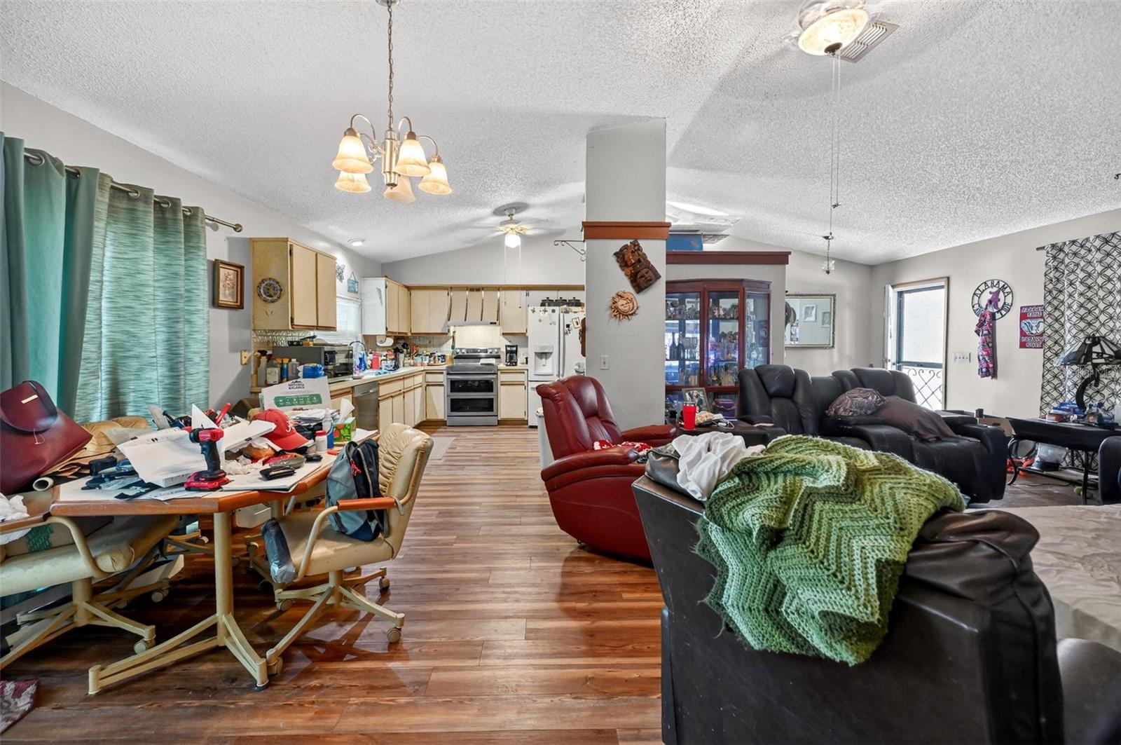 SPRING HILL - Residential