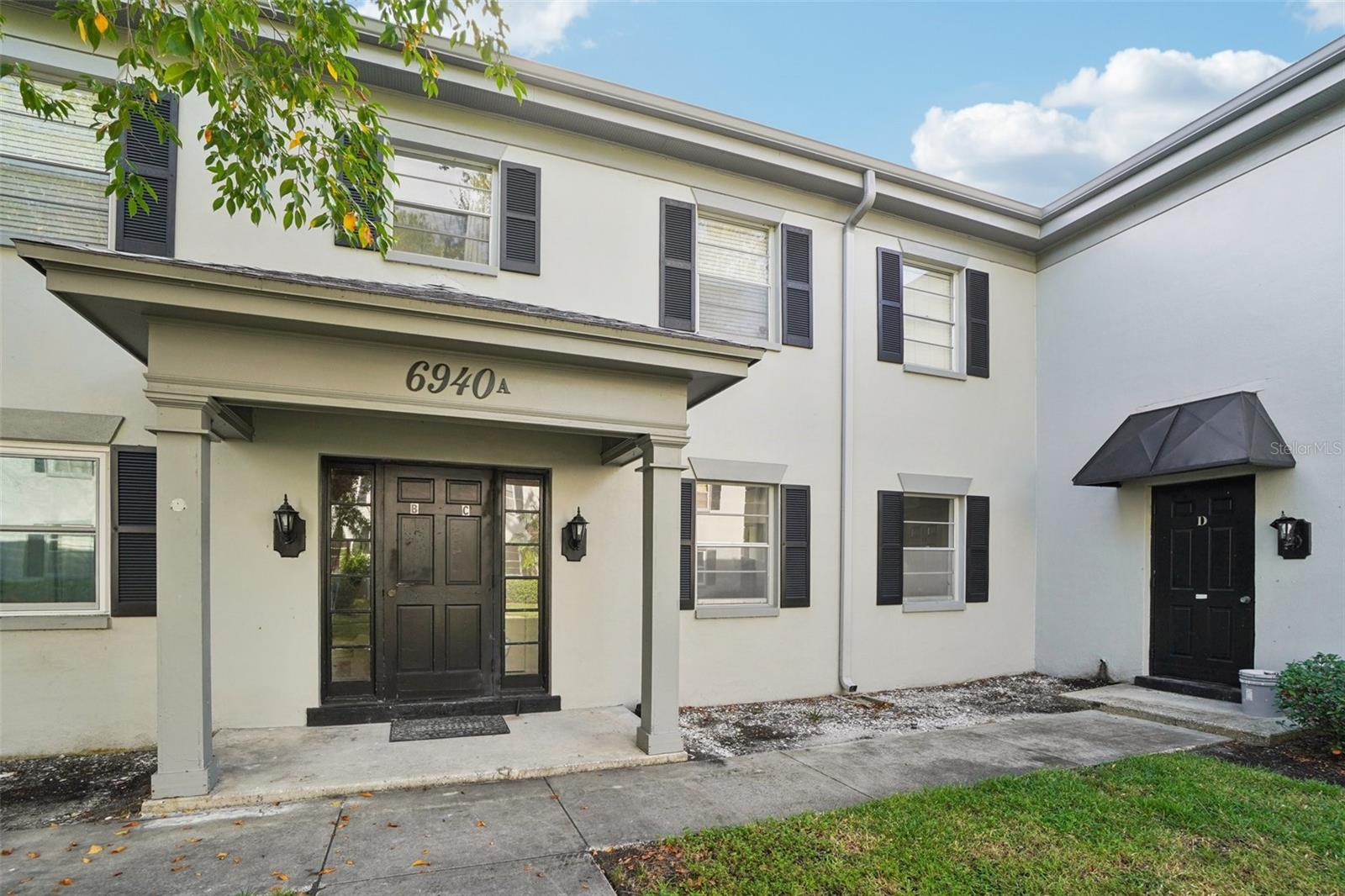 LES CHATEAUX CONDO - Residential