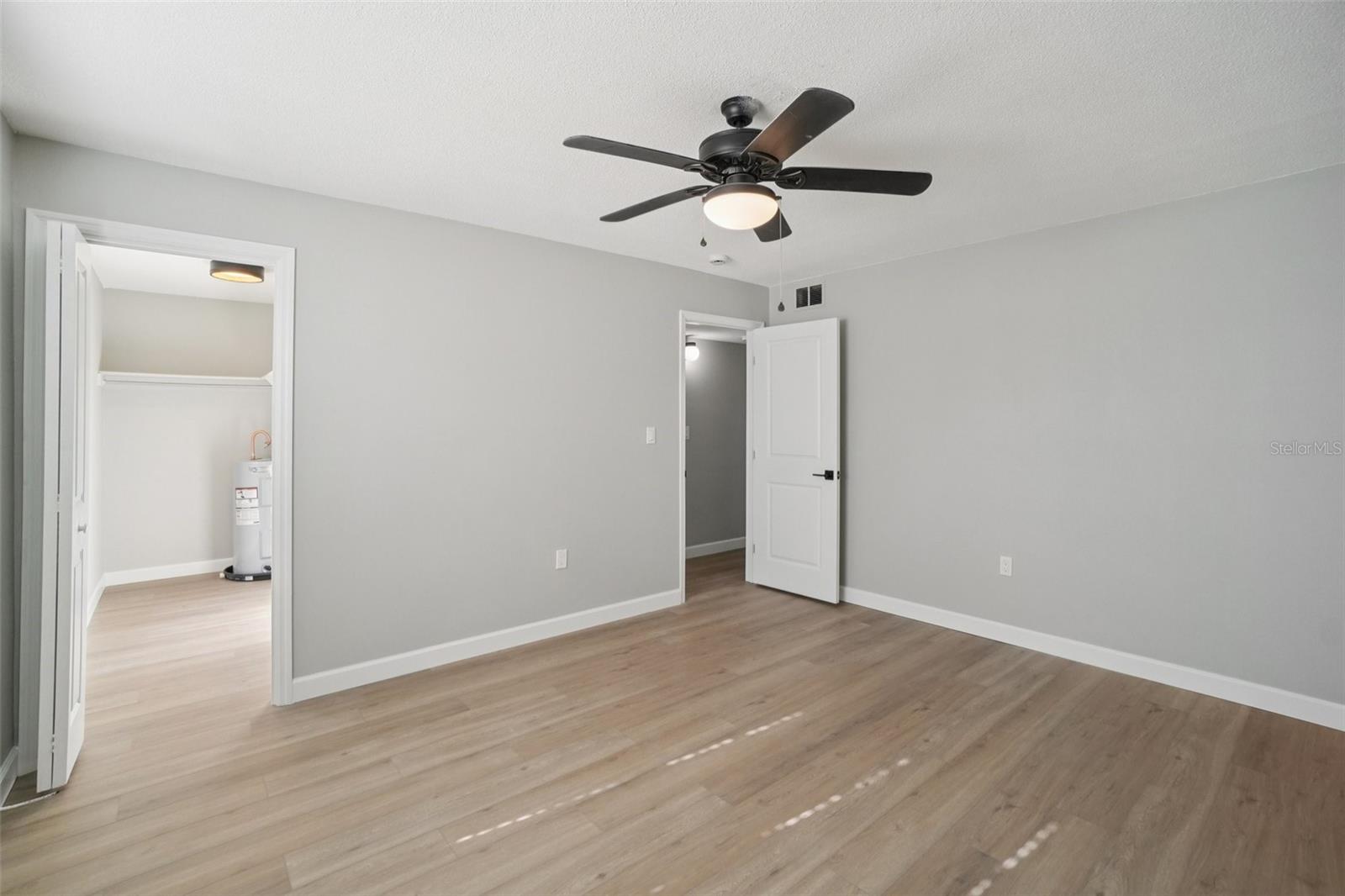 LES CHATEAUX CONDO - Residential