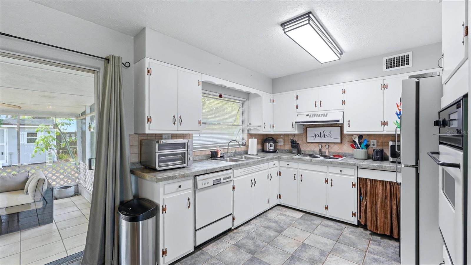 PARKLAWN - Residential