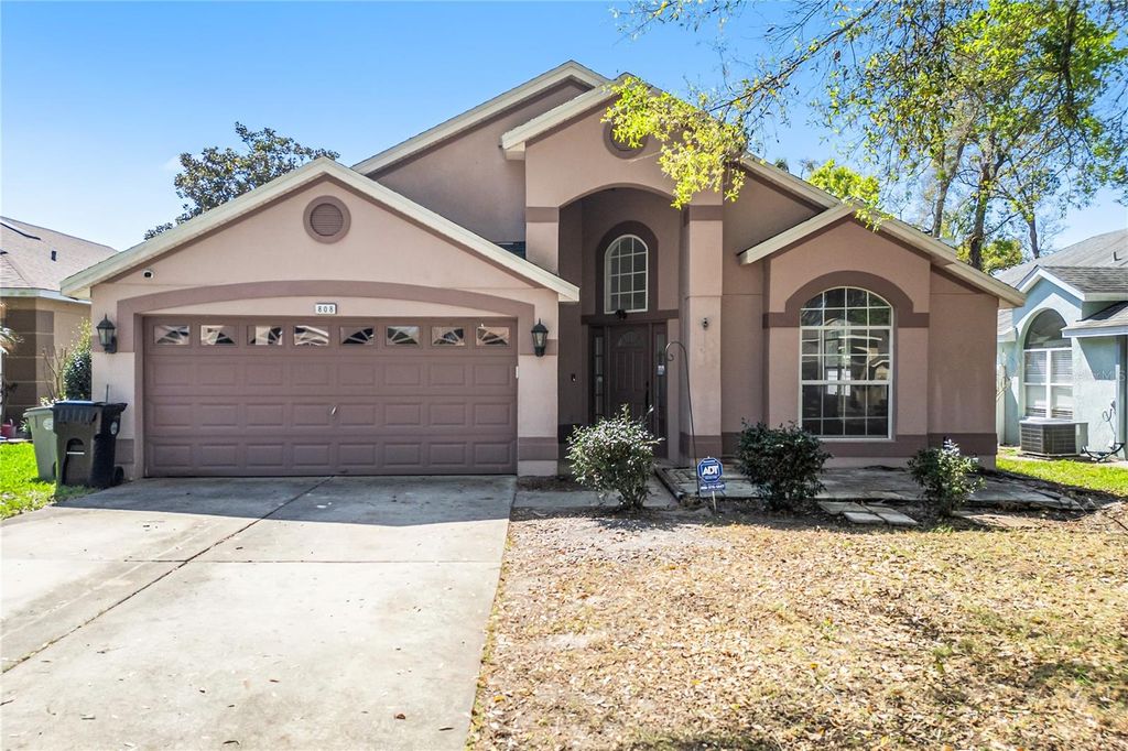 Photo of 808 White Ivey Court, Apopka, FL 32712 (MLS # O6390321)