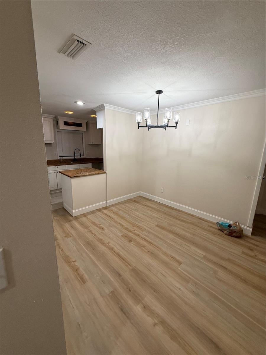 HIDDEN LAKE VILLAGE - Residential Lease