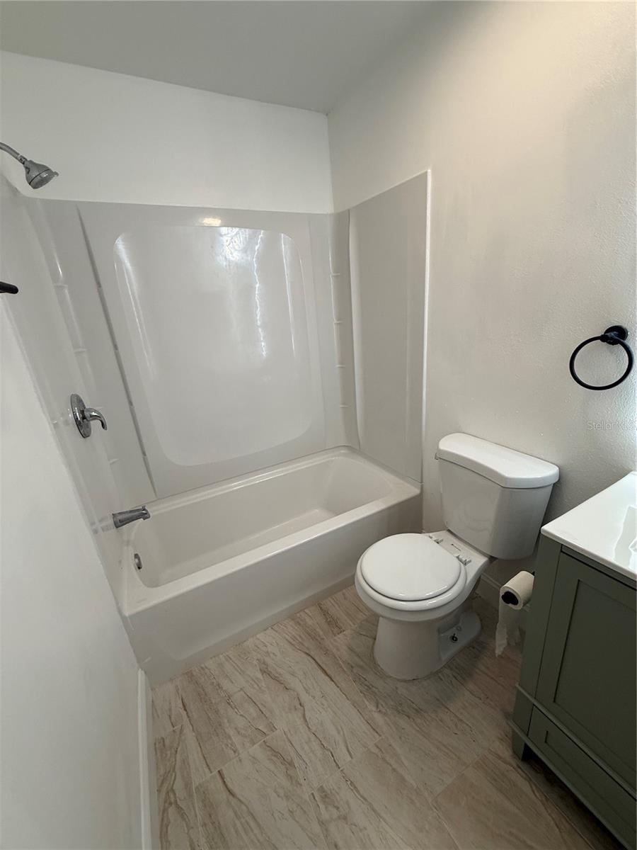 HIDDEN LAKE VILLAGE - Residential Lease