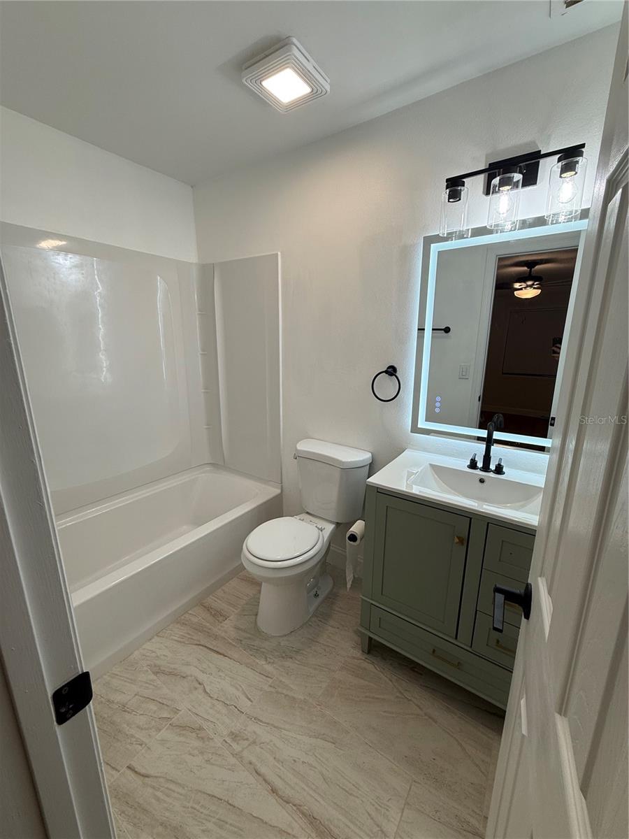 HIDDEN LAKE VILLAGE - Residential Lease