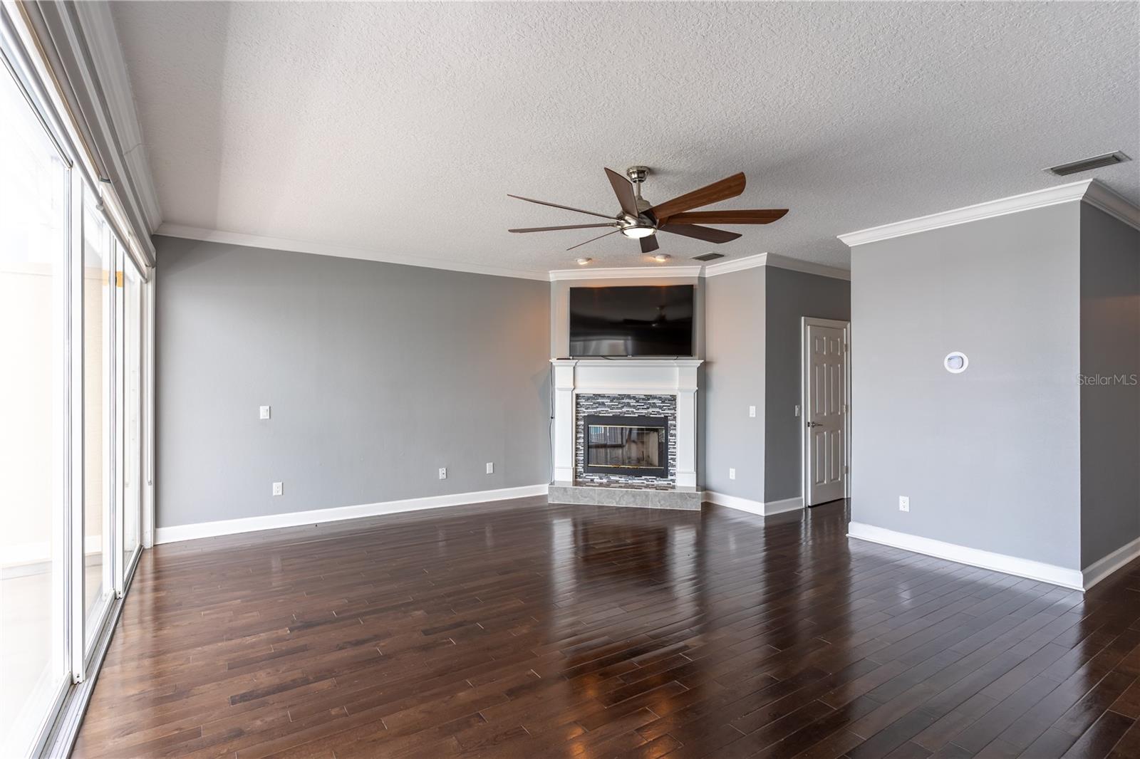 DOLPHINS LANDING - Residential Lease