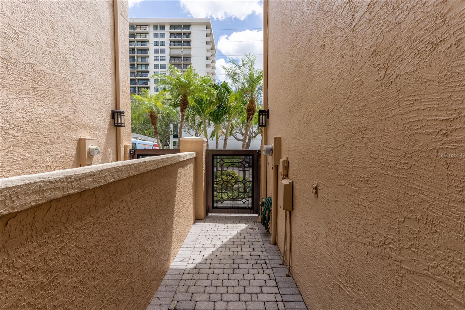 DOLPHINS LANDING - Residential Lease