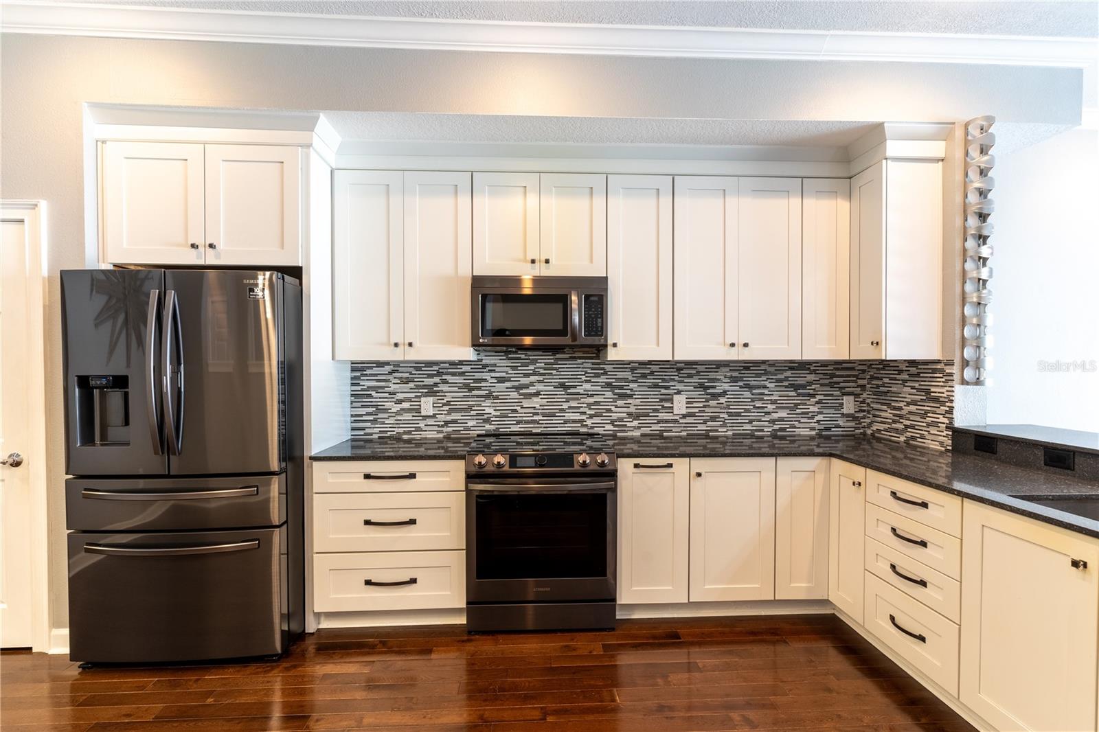 DOLPHINS LANDING - Residential Lease