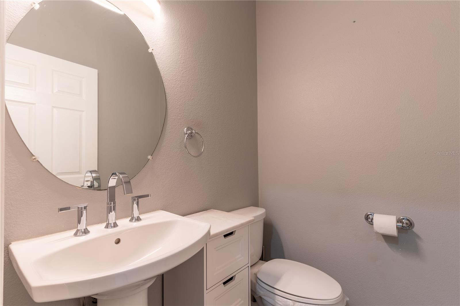 DOLPHINS LANDING - Residential Lease