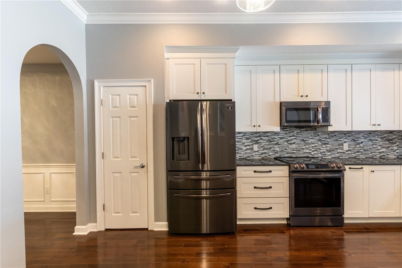 DOLPHINS LANDING - Residential Lease