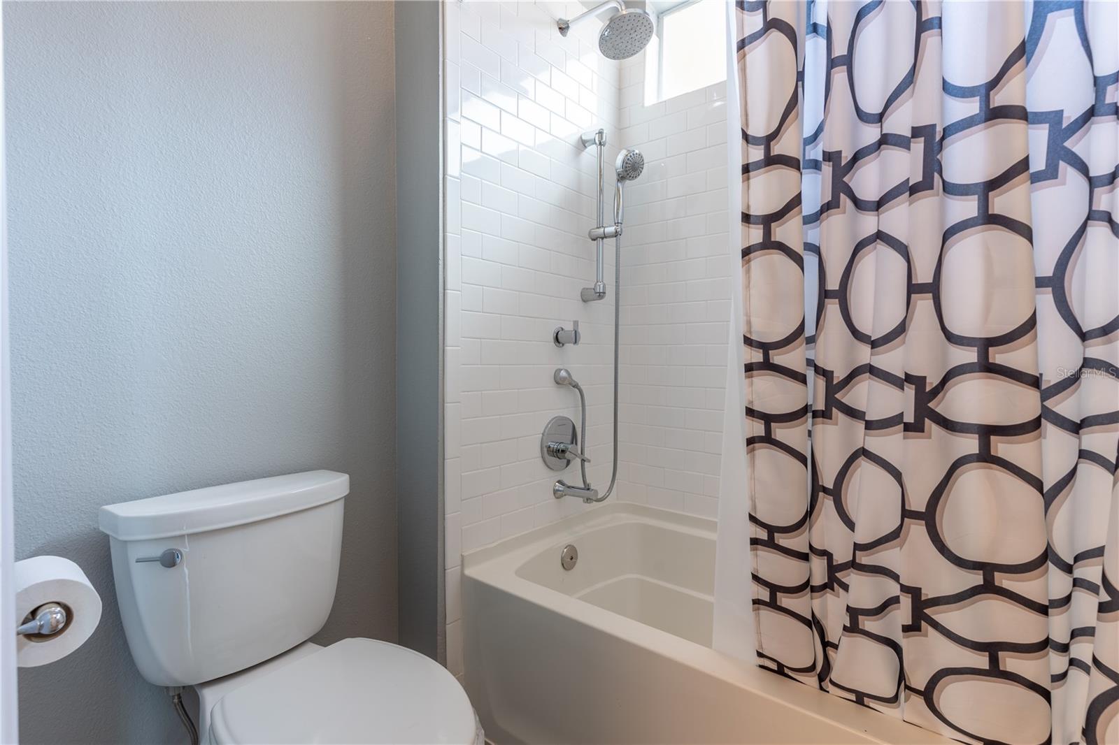 DOLPHINS LANDING - Residential Lease