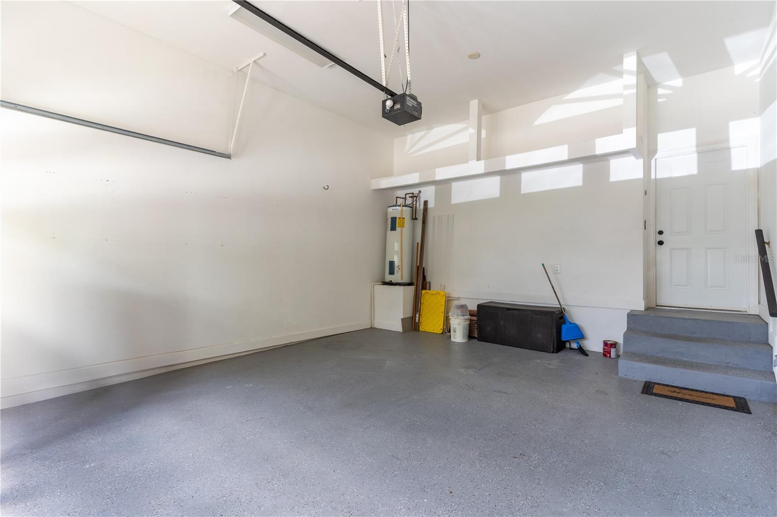 DOLPHINS LANDING - Residential Lease