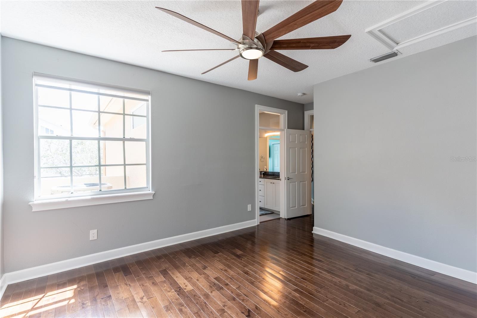 DOLPHINS LANDING - Residential Lease