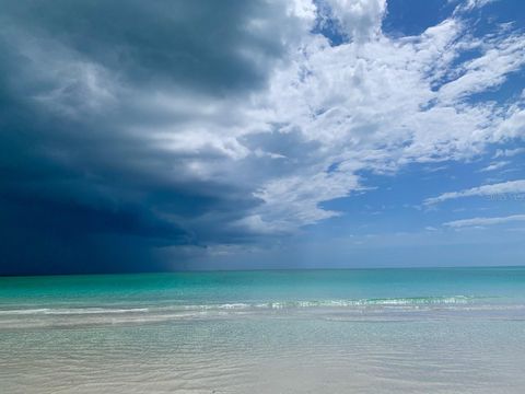 A home in LONGBOAT KEY