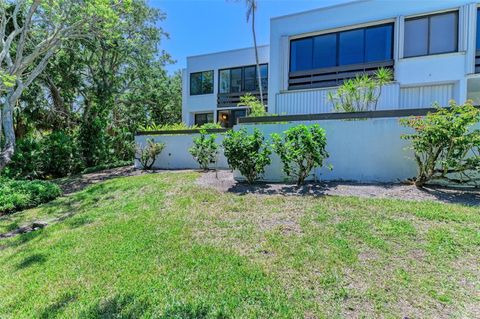 A home in LONGBOAT KEY