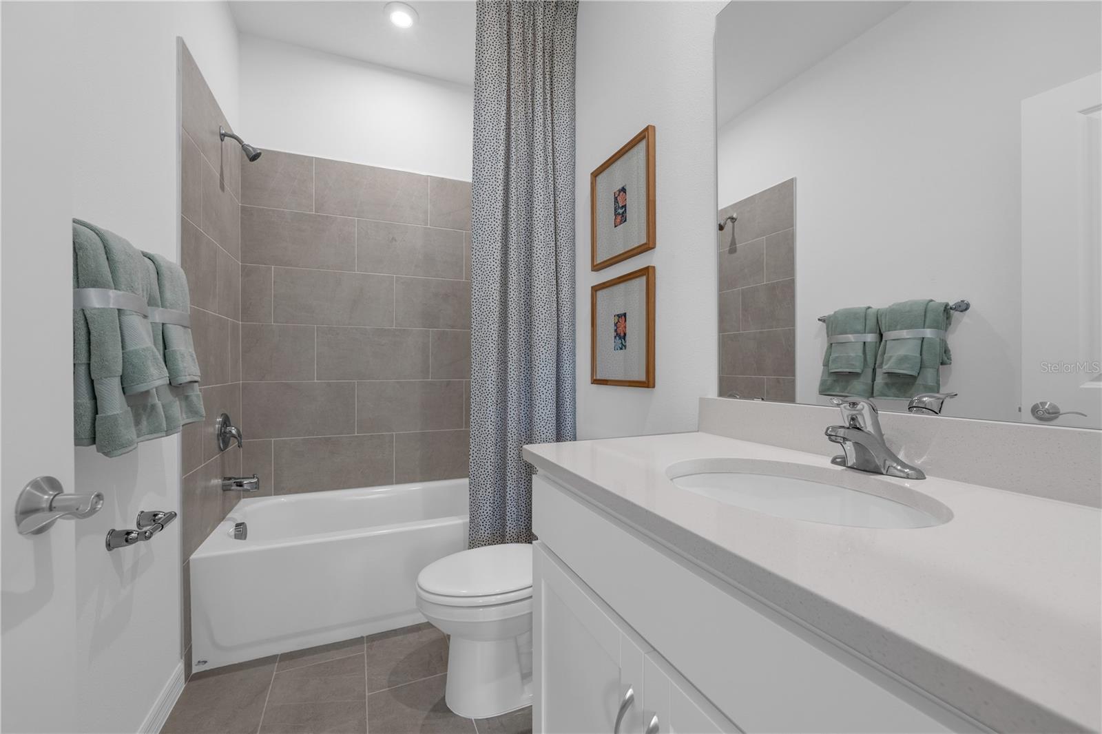 AVALON PARK TAVARES - Residential