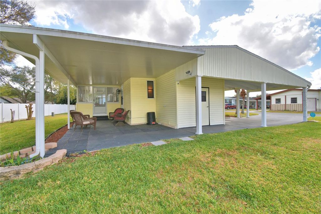 Photo of 4802 Colonnades Circle E, Lakeland, FL 33811 (MLS # L4958784)